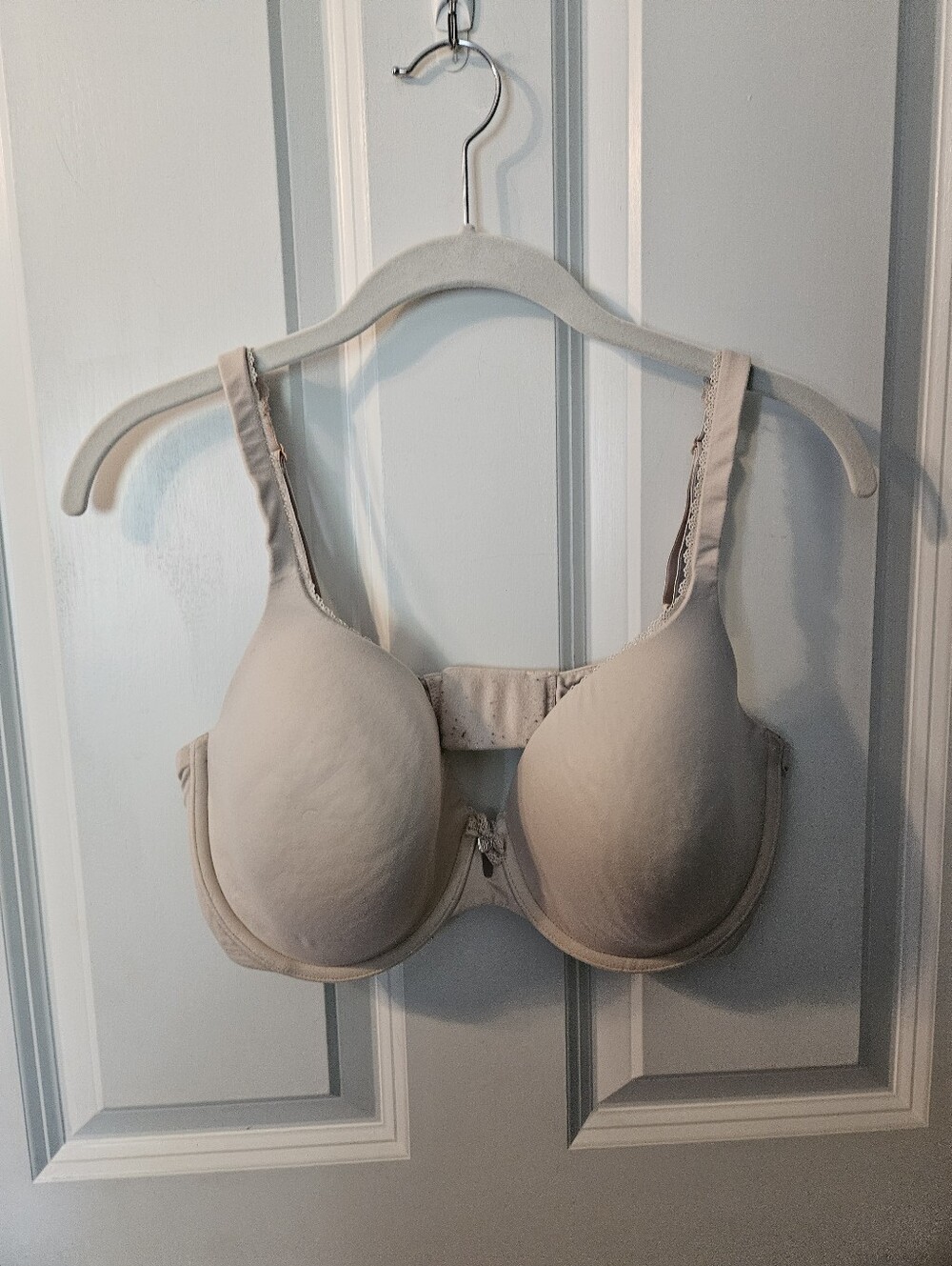 Victoria Secret Body By Victoria Bra in Light Beige - Smooth Full Coverage